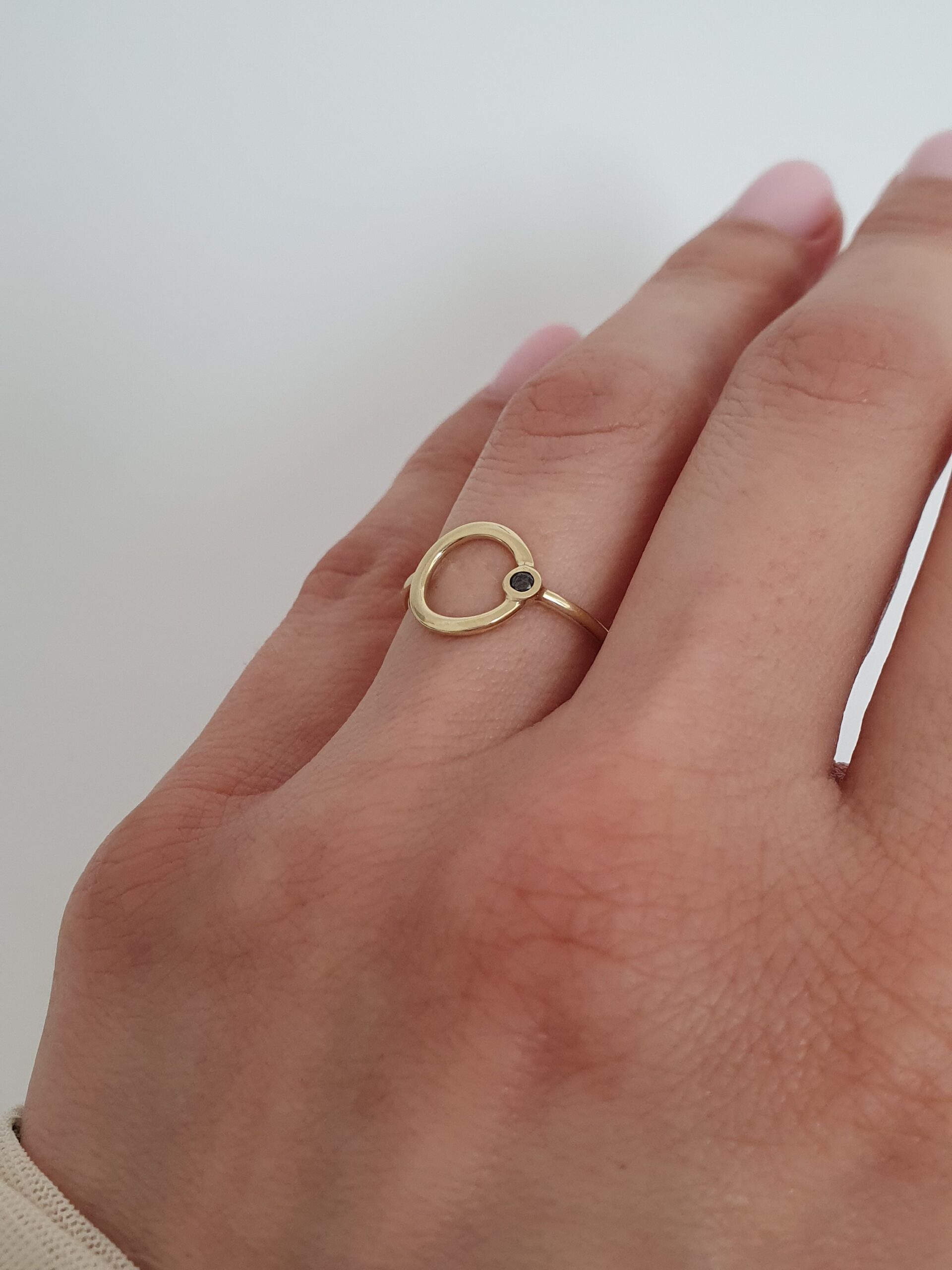 Prsteň Minimal Black Circle Natural Diamond – Obrázok 4